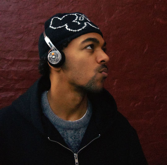 Defunc Freestyle Wireless / Wired On Ear Headphones with 22 hours of Operation and Quick Charge Pink