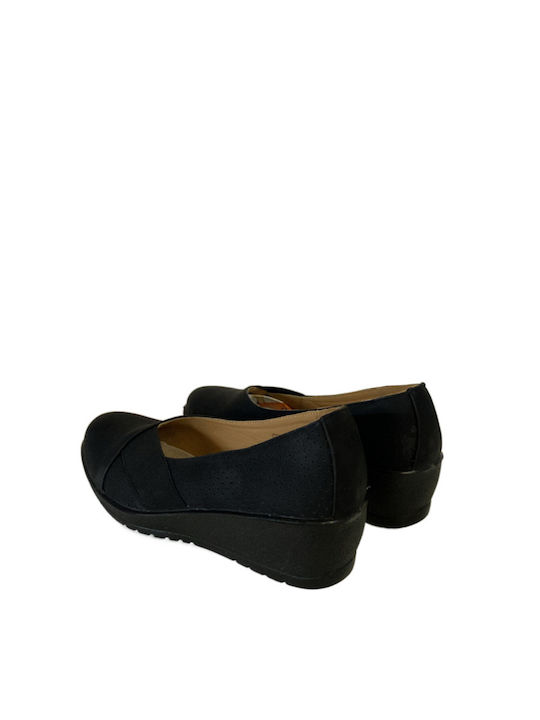 B-Soft Women's Moccasins in Black Color