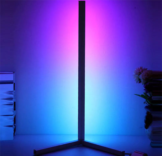 LED Подова Лампа В140xД30см. с RGB Светлина Черен