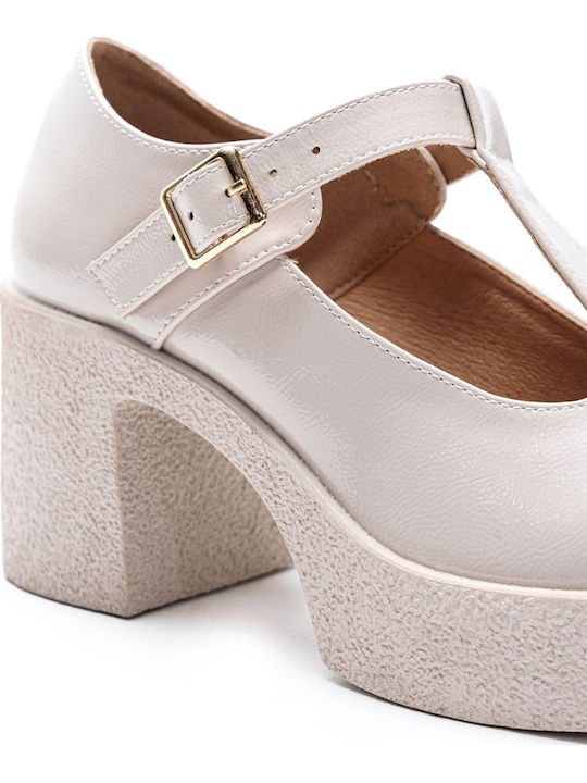 Pumps Mit Plateau Aus Lackleder Beigem