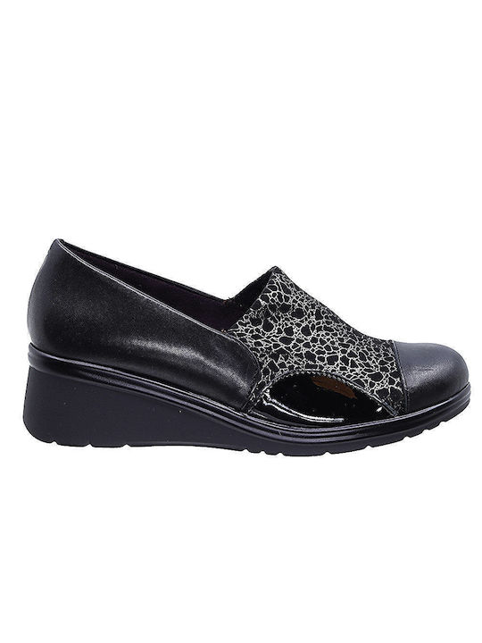 Pitillos Patent Leather Women's Moccasins in Black Color