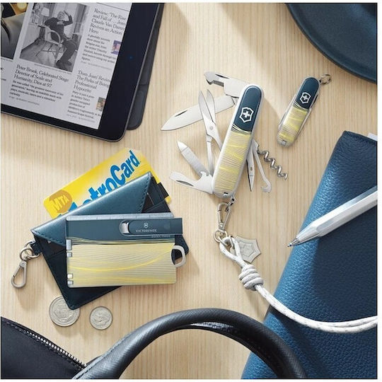 Victorinox Classic SD Швейцарско Армейско Ножче Сив