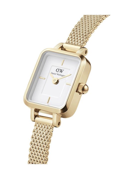 Daniel Wellington Quadro Γυναικείο Ρολόι 15mm Μπαταρίας με Χρυσό Μεταλλικό Μπρασελέ