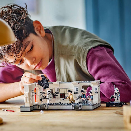 LEGO Disney Boarding the Tantive IV για 8+ Ετών 502τμχ