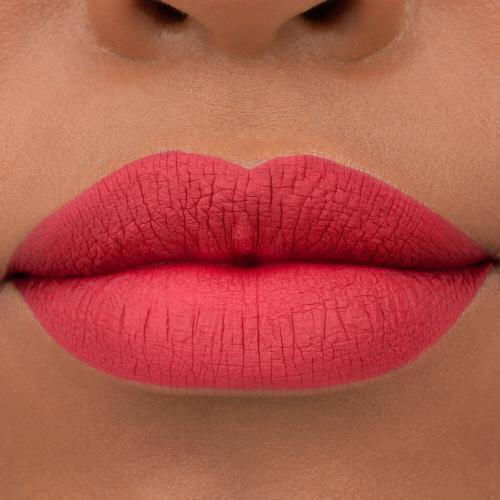 Essence 8h Matte Long Lasting Liquid Lipstick Matte 07 Classic Red 2.5ml