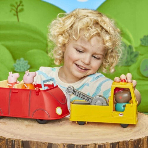 Hasbro Granddad Dogs Tow Truck Peppa Pig for 3+ Years
