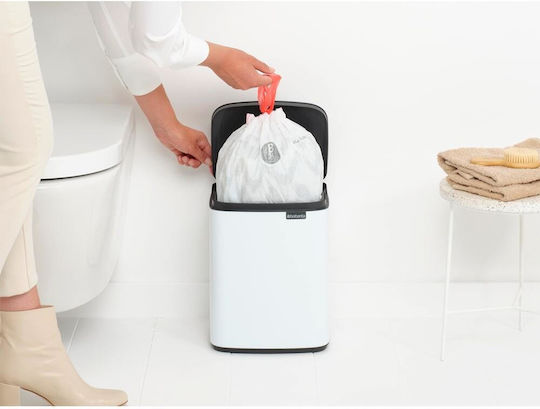 Brabantia Κάδος Bo Απορριμμάτων Πλαστικός με Αιωρούμενο Καπάκι Λευκός 7lt