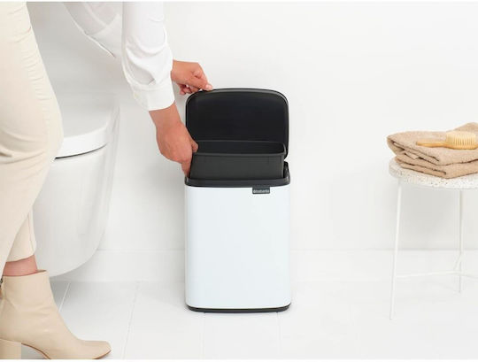 Brabantia Κάδος Bo Απορριμμάτων Πλαστικός με Αιωρούμενο Καπάκι Λευκός 7lt