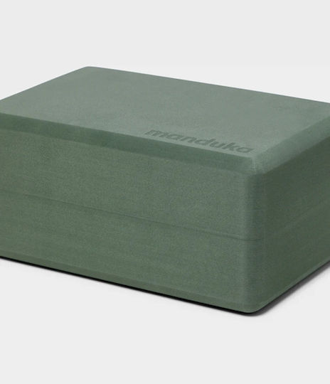 Manduka Recycled Foam Block Йога блок в Зелен цвят