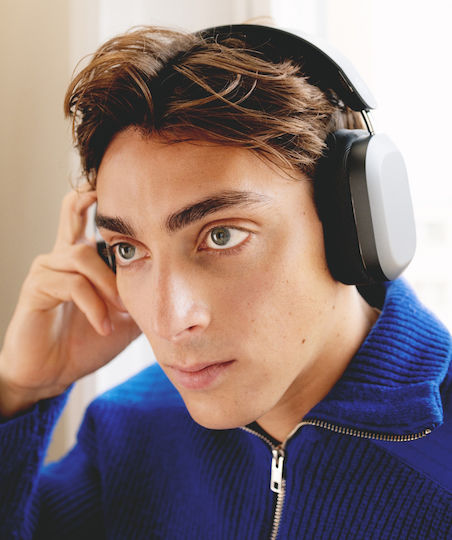 Mondo M1005 Wireless / Wired Over Ear Headphones with 45 hours of Operation and Quick Charge Gray
