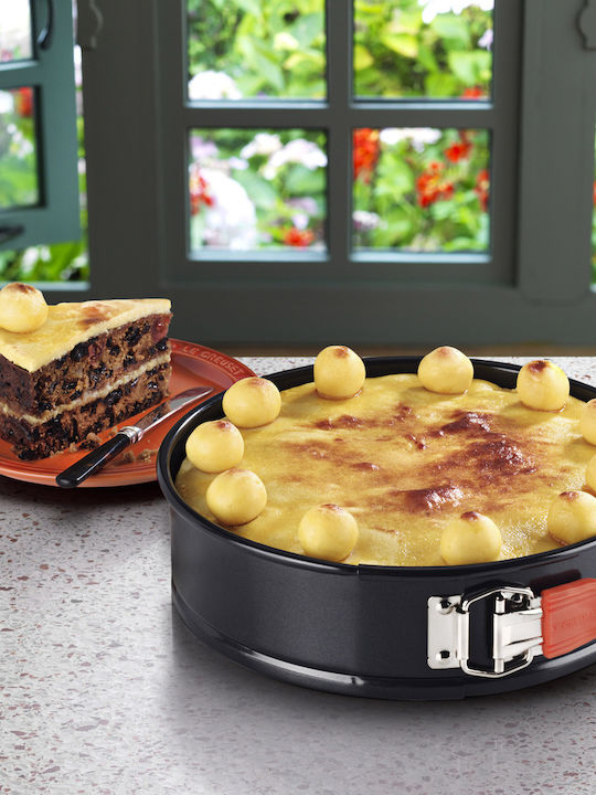 Le Creuset Φόρμα Ζαχαροπλαστικής για Κέικ Στρογγυλή από Αλουμίνιο με Αποσπώμενη Βάση 24x24x7εκ.