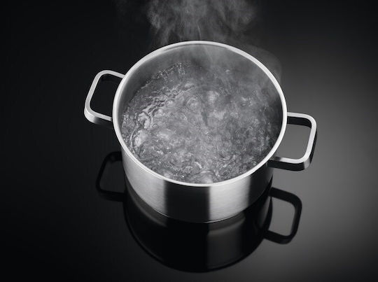 Electrolux Εστία Υγραερίου & Ρεύματος Αυτόνομη με Λειτουργία Κλειδώματος 59x52εκ.