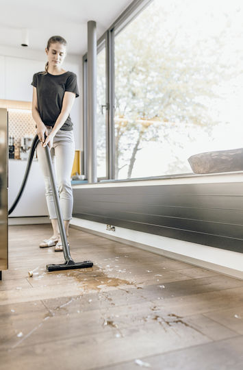 Karcher V-12/4/18/C Vacuum Wet / Dry 1000W with Plastic Bin 12lt
