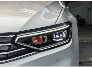 Cristal pentru faruri Lumini LED pentru Volkswagen Passat 2buc