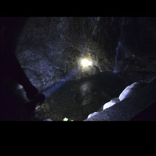 Rechargeable Handheld Spotlight LED with Maximum Brightness 800lm