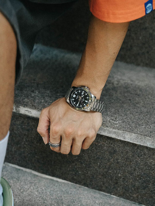 Casio Ανδρικό Ρολόι 45mm Μπαταρίας με Ασημί Ατσάλινο Μπρασελέ