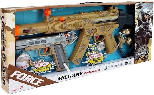 Sportliches schlankes Militärwaffen-Set: Zwei Pistolen, Helme, Pfeife