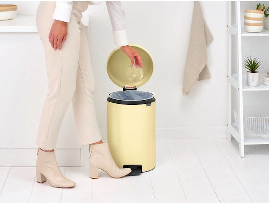 Brabantia Кошче NewIcon с педал Пластмасово за боклук Жълто 20л