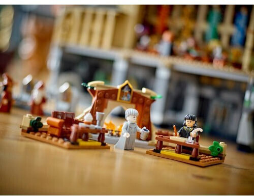 LEGO Castle Harry Potter - The Great Hall for 10+ Years 1732 Pieces