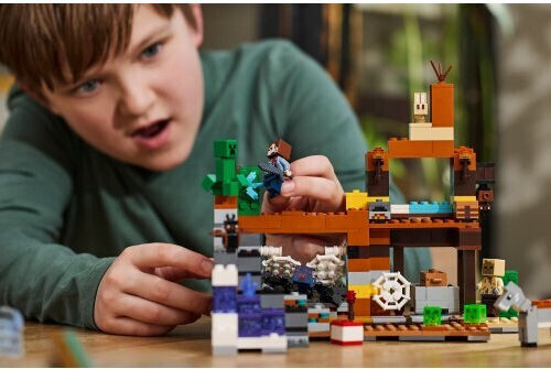 LEGO Minecraft The Badlands Mineshaft За 8+ Години 538 Бройки