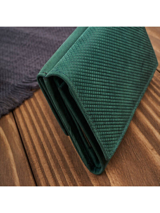 Small Leather Women's Wallet Classic with RFID Green