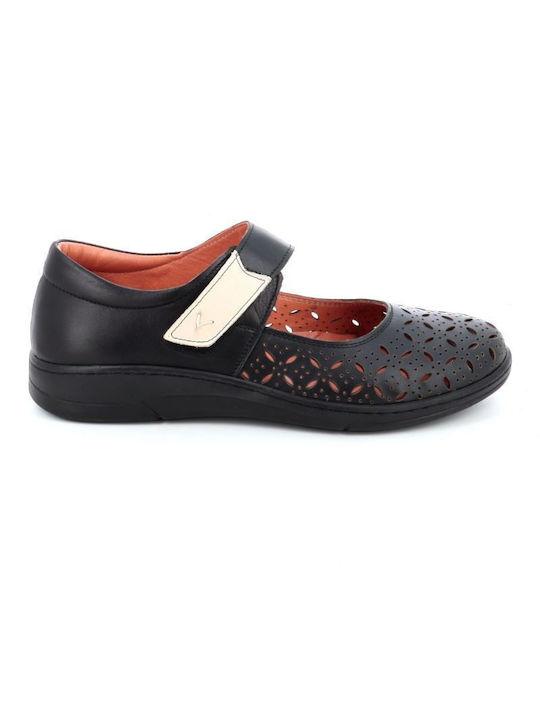 B-Soft Leather Women's Moccasins in Black Color