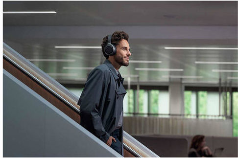 Philips Fidelio L3 Wireless / Wired Over Ear Headphones with 35 hours of Operation and Quick Charge Black