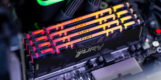 Kingston Fury Renegade Rgb 16GB DDR4 RAM cu 2 module (2x8GB) și Viteză 3600 pentru Desktop