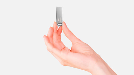 Kioxia U366 128GB USB 3.2 Stick White