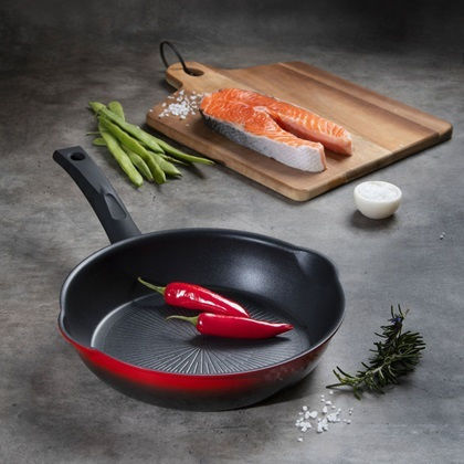 Izzy Cayenne Aluminum Pan with Non-Stick Coating 26cm