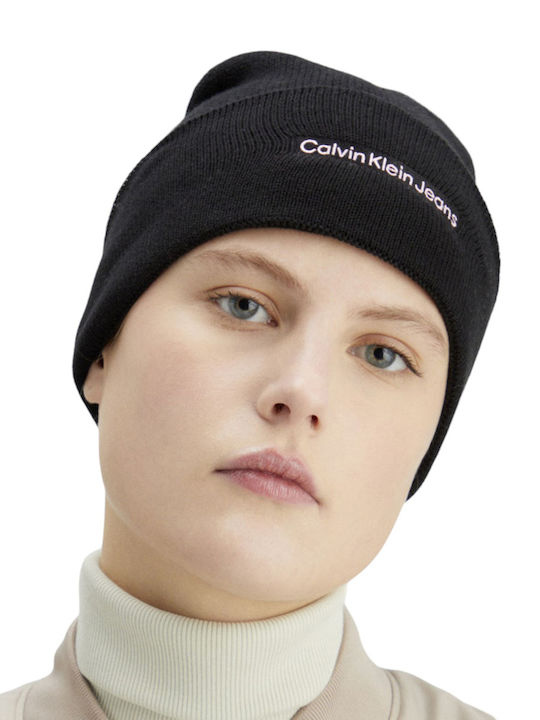 Beanie Unisex Beanie Knitted in Black color