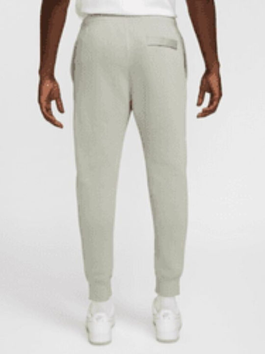 Nike Pants Standard Fit Sweatpants with Elastic green