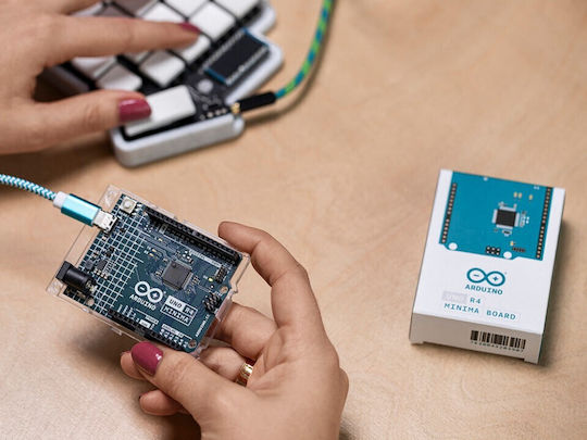 Arduino UNO R4 Minima Board για Arduino