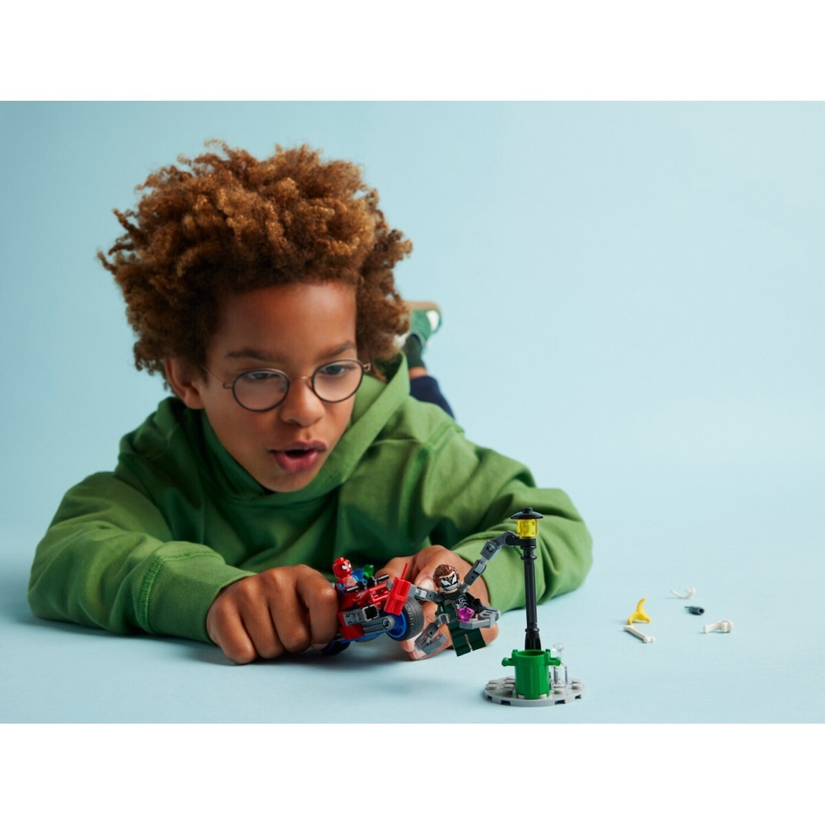LEGO Spider-Man Motorcycle Chase: Spider-man Vs. Doc Ock pentru 6+ LEGO Spider-Man Motorcycle Chase: Spider-man Vs. Doc Ock pentru 6+