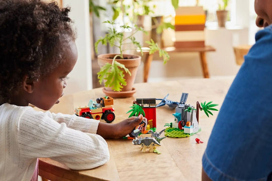 LEGO Jurassic World Център за Спасение на Бебе Динозавър за 4+ Години 139 Бройки