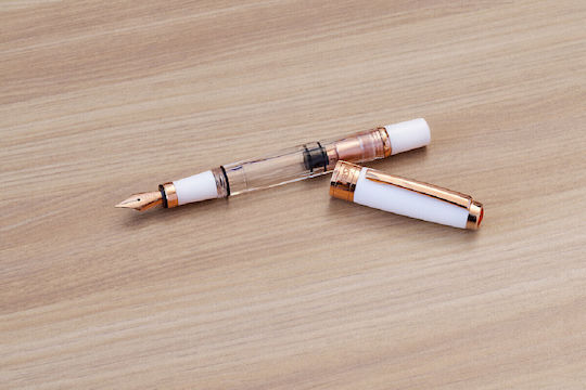 Twsbi Kalligraphiefüller Mittel Weiß
