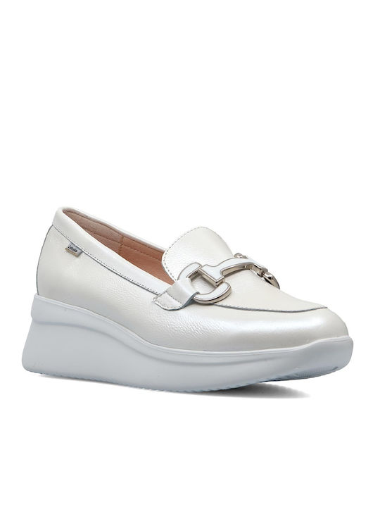 Callaghan Leather Women's Moccasins in White Color