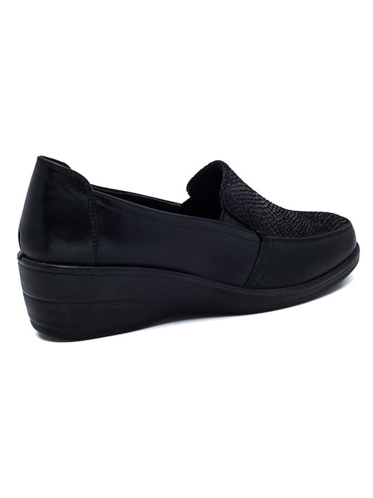 Soft & Flex Women's Moccasins in Black Color