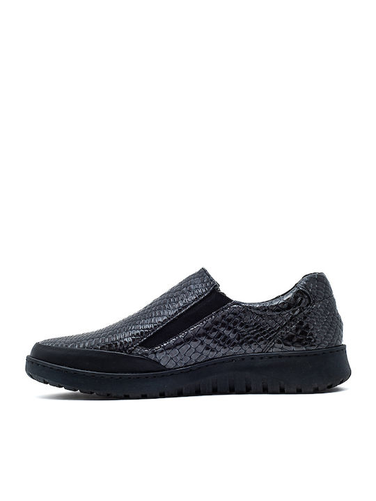 Women's Moccasins in Black Color