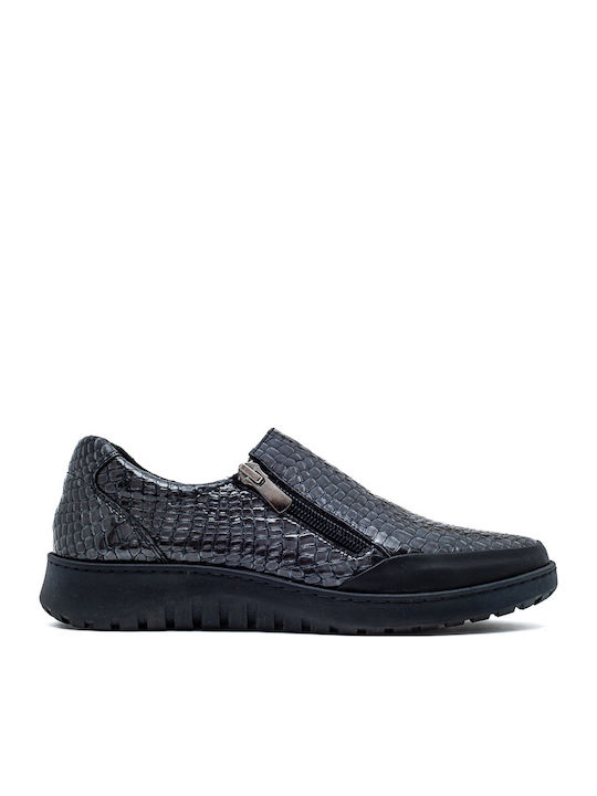 Women's Moccasins in Black Color