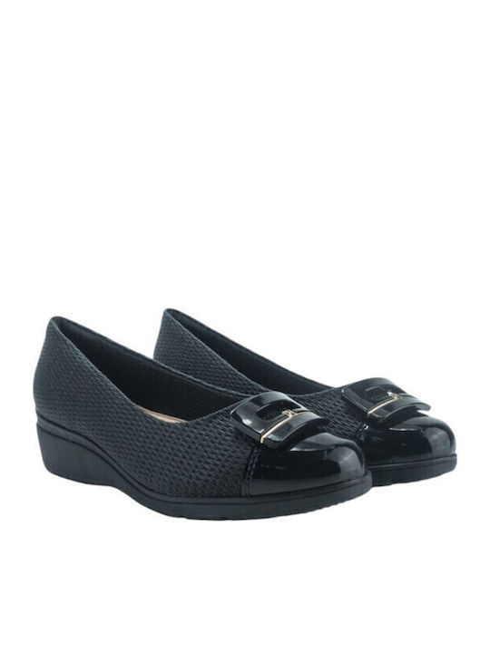 Women's Moccasins in Black Color