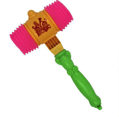 De carnaval Ciocanul din Plastic