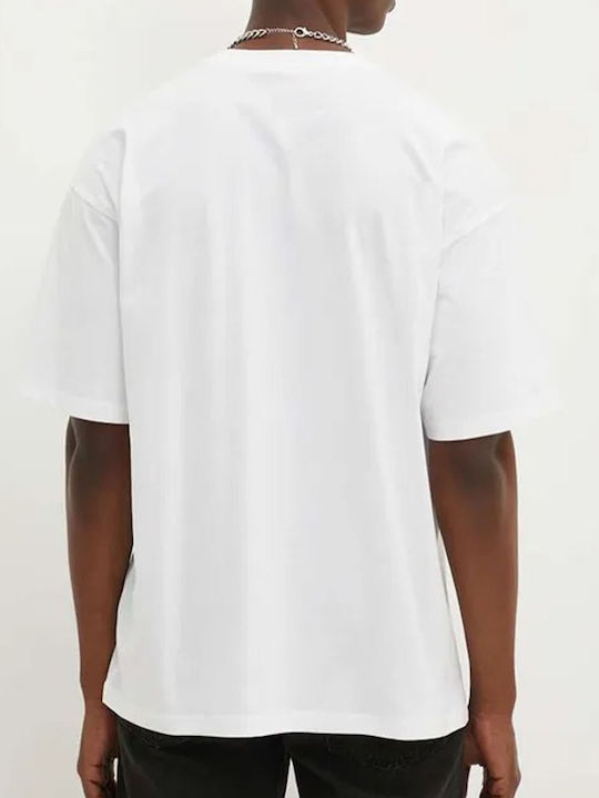 T-shirt White