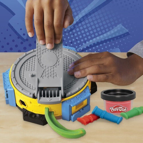 Hasbro Play-Doh Plasticine - Marvel Hulk Smash And Squish Game for 4+ Years