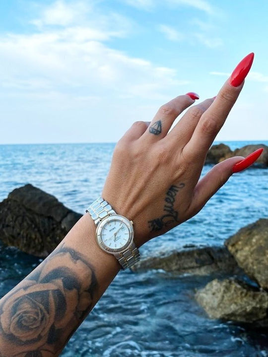 Intima Moda Γυναικείο Ρολόι Μπαταρίας με Ασημί Μεταλλικό Μπρασελέ