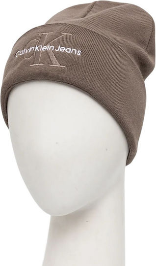 Beanie Beanie Knitted in Brown color