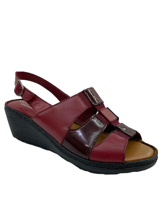 Naturelle Leather Women's Flat Sandals in Burgundy Color