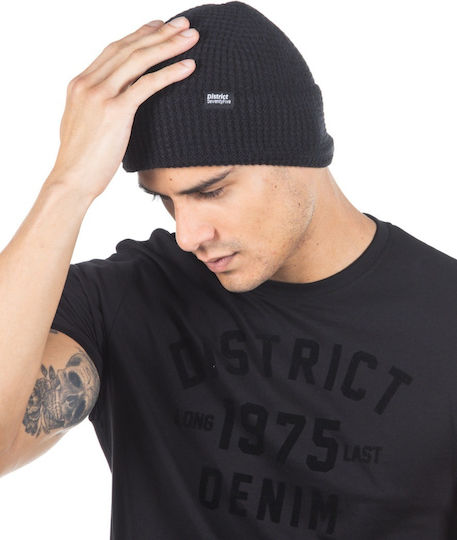 Beanie Beanie Knitted in Black color