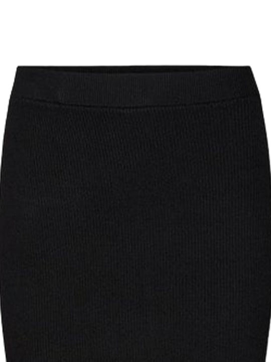 Vero Moda High-waisted Midi Skirt in Black Color