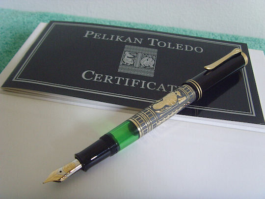 Pelikan Toledo M700 Πένα Γραφής με Φτερό Medium Χρυσή από Ατσάλι